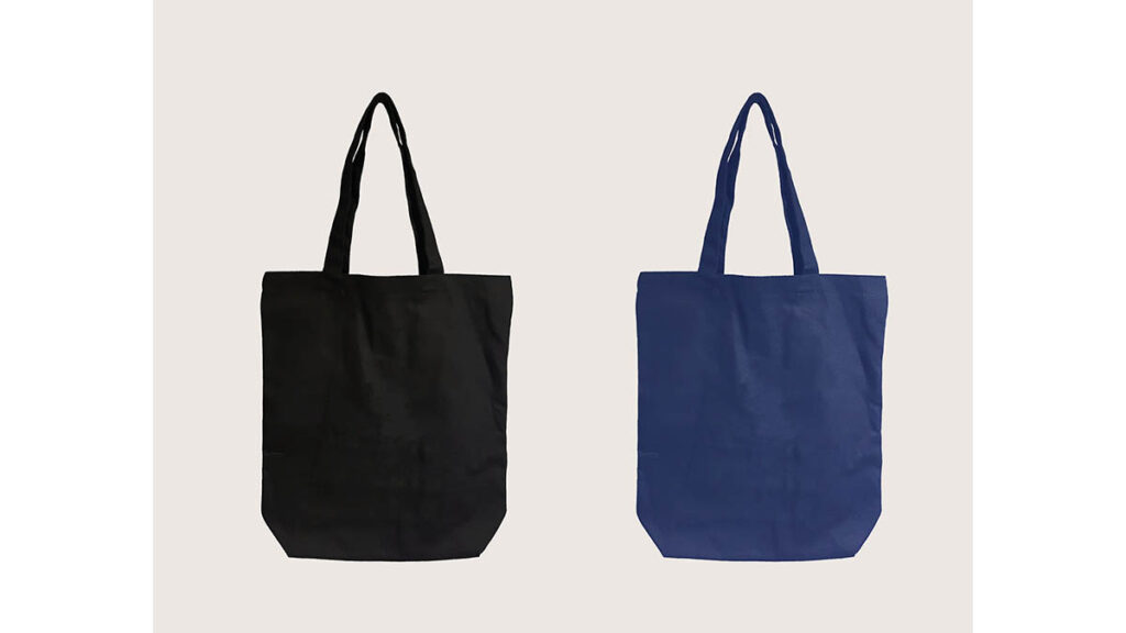 Hermès Garden Party Tote: Leather Options and Long-Term Durability A canvas tote bag, representing the casual construction and leather trim options of the Hermes Garden Party